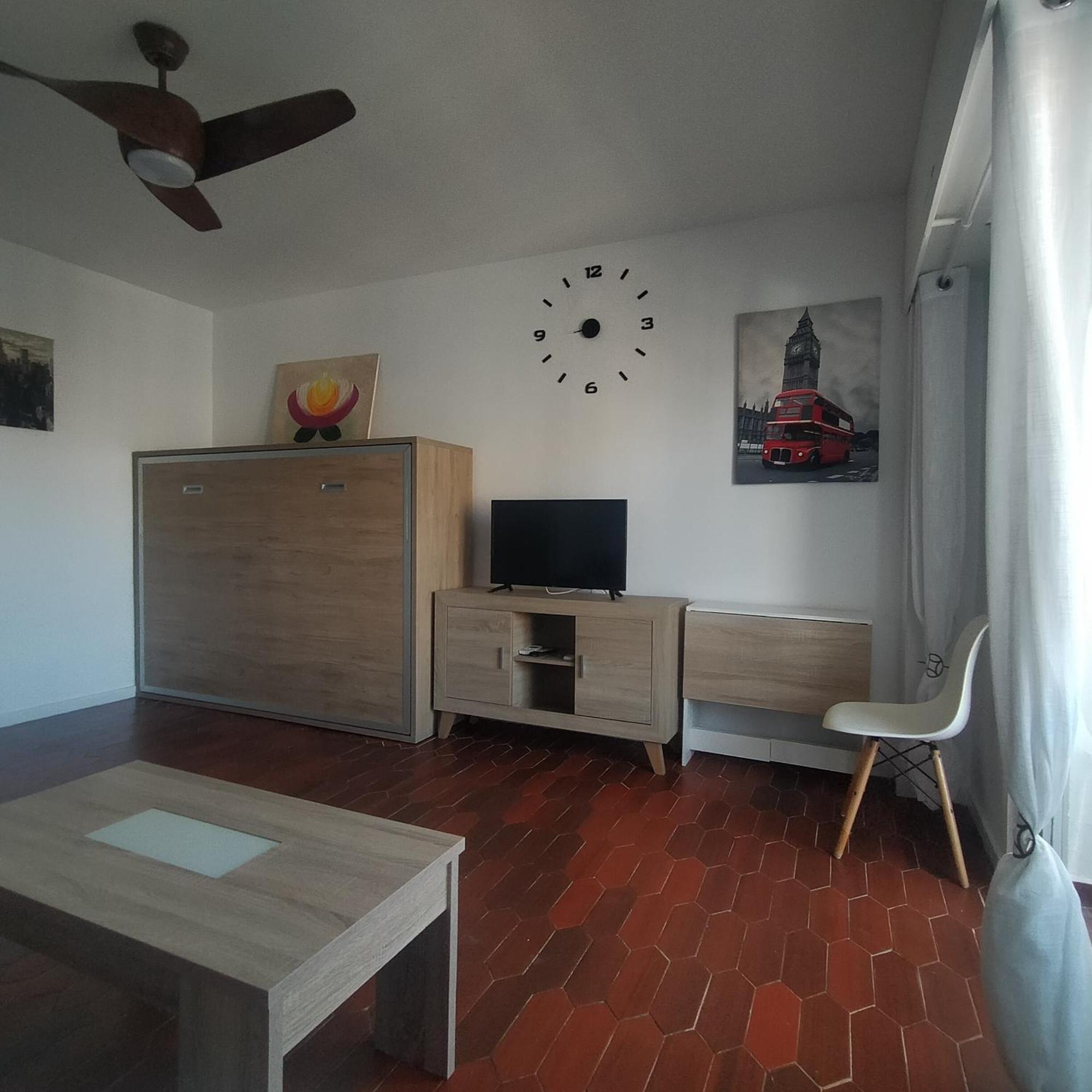 Estudio Paraiso اغوادولس المظهر الخارجي الصورة
