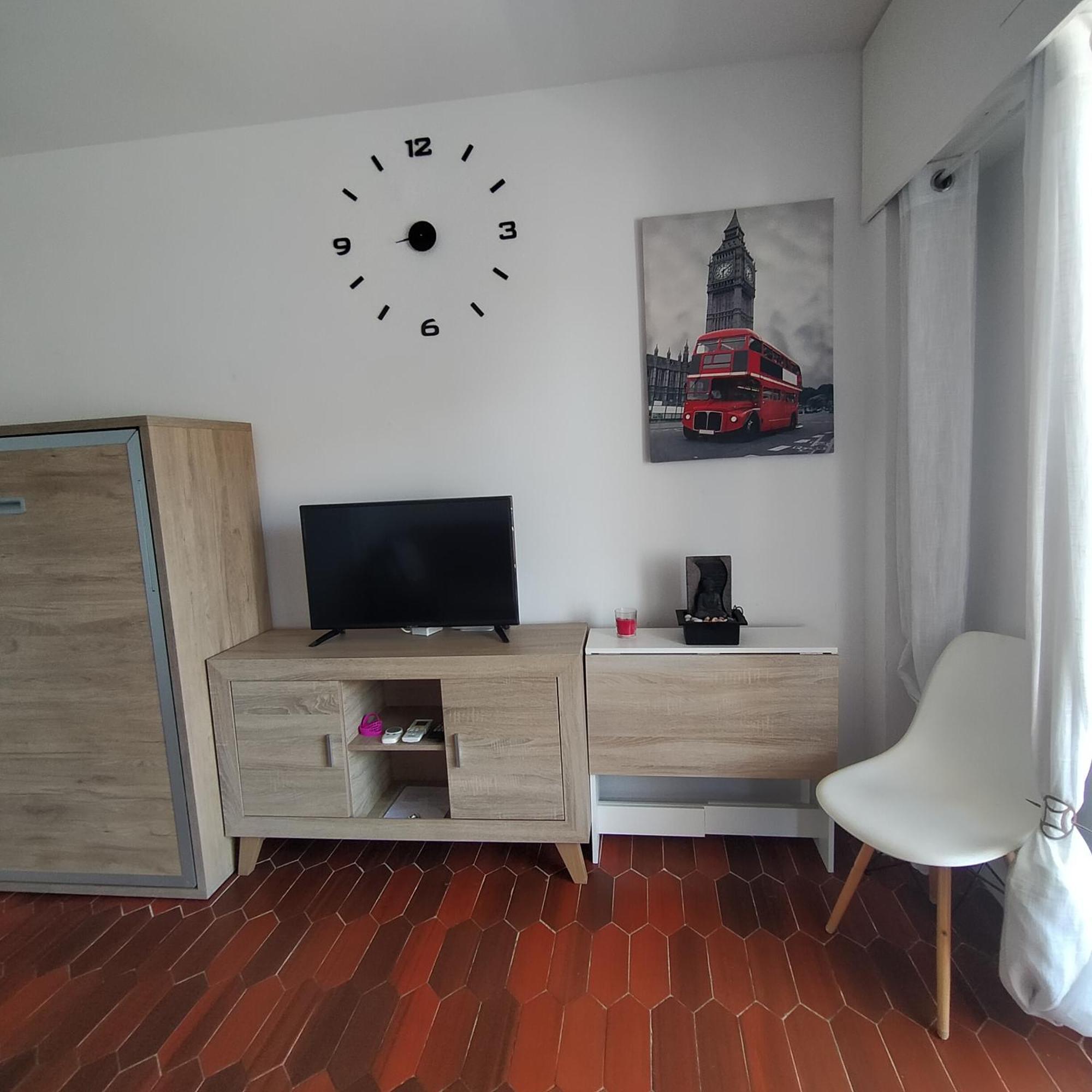 Estudio Paraiso اغوادولس المظهر الخارجي الصورة